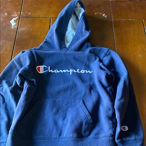 Champion size M hoodie. Approximately 19 inches long. Nice condition. - Picture 1 of 7
